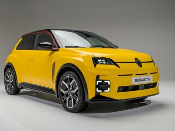 Renault 5 E-Tech w Warszawie